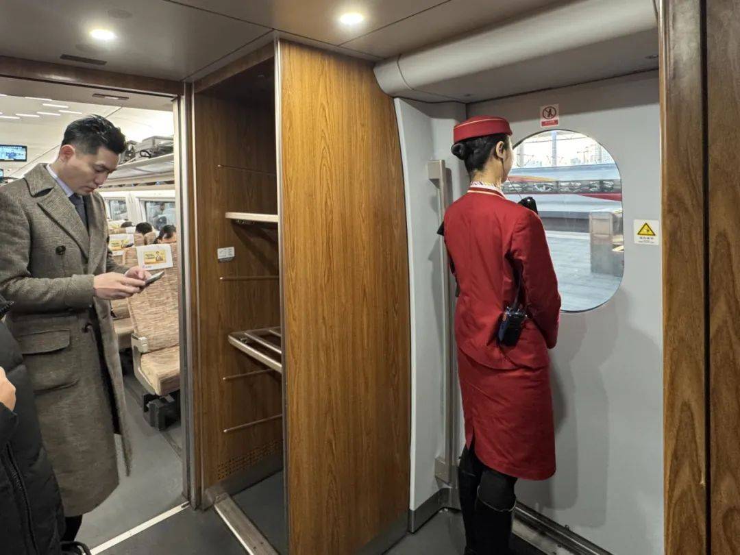 铁列车长手册里的“烟火气”麻将胡了2解码京津冀 高(图2)