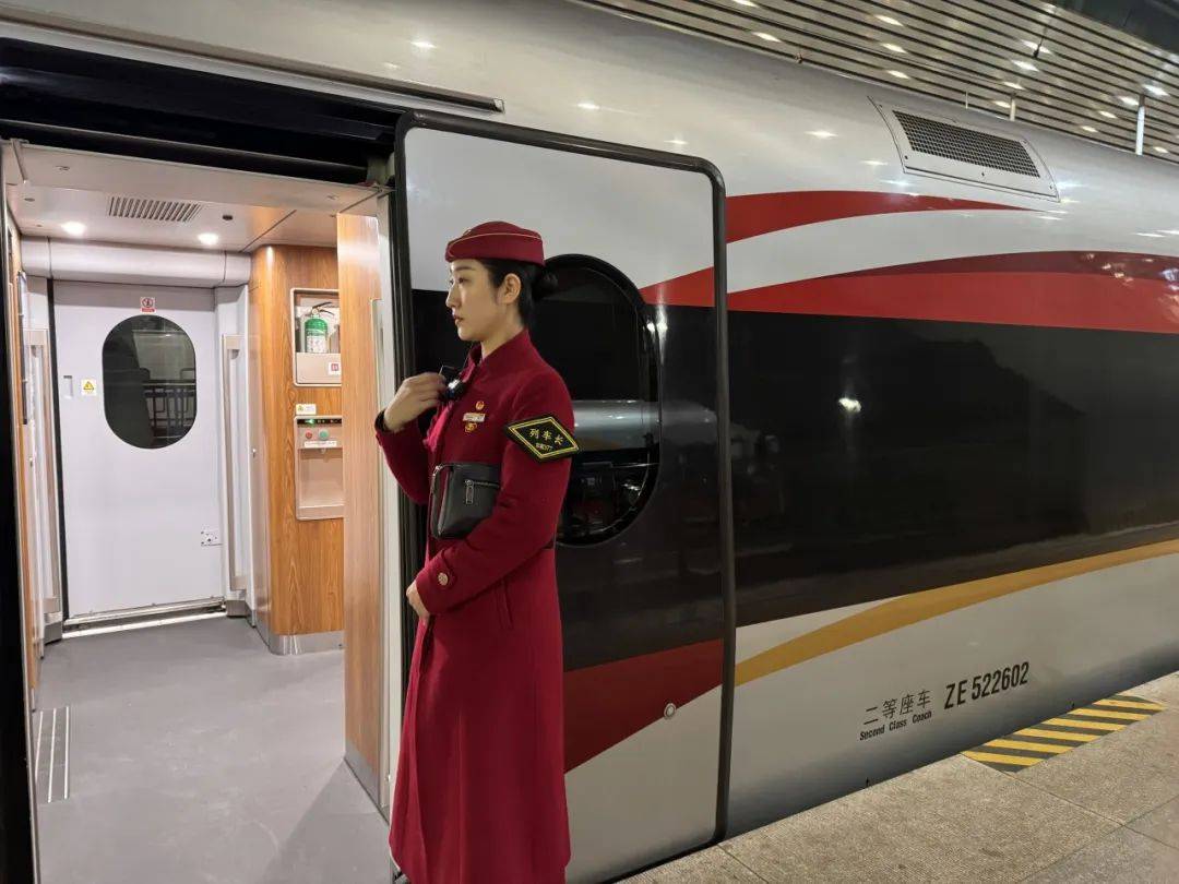铁列车长手册里的“烟火气”麻将胡了2解码京津冀 高(图16)